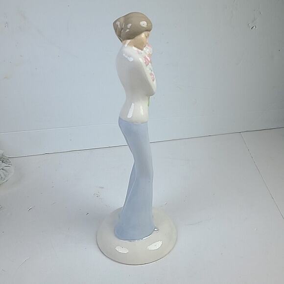 Bell Bottom Blue Jean Girl Flowers Child 70s Ceramic Hippie Hair In Bun Figurine - Picture 6 of 6